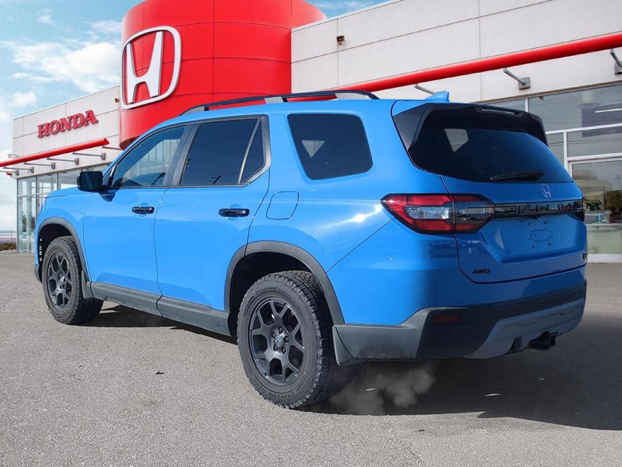 2025 Honda Pilot TrailSport Photo3