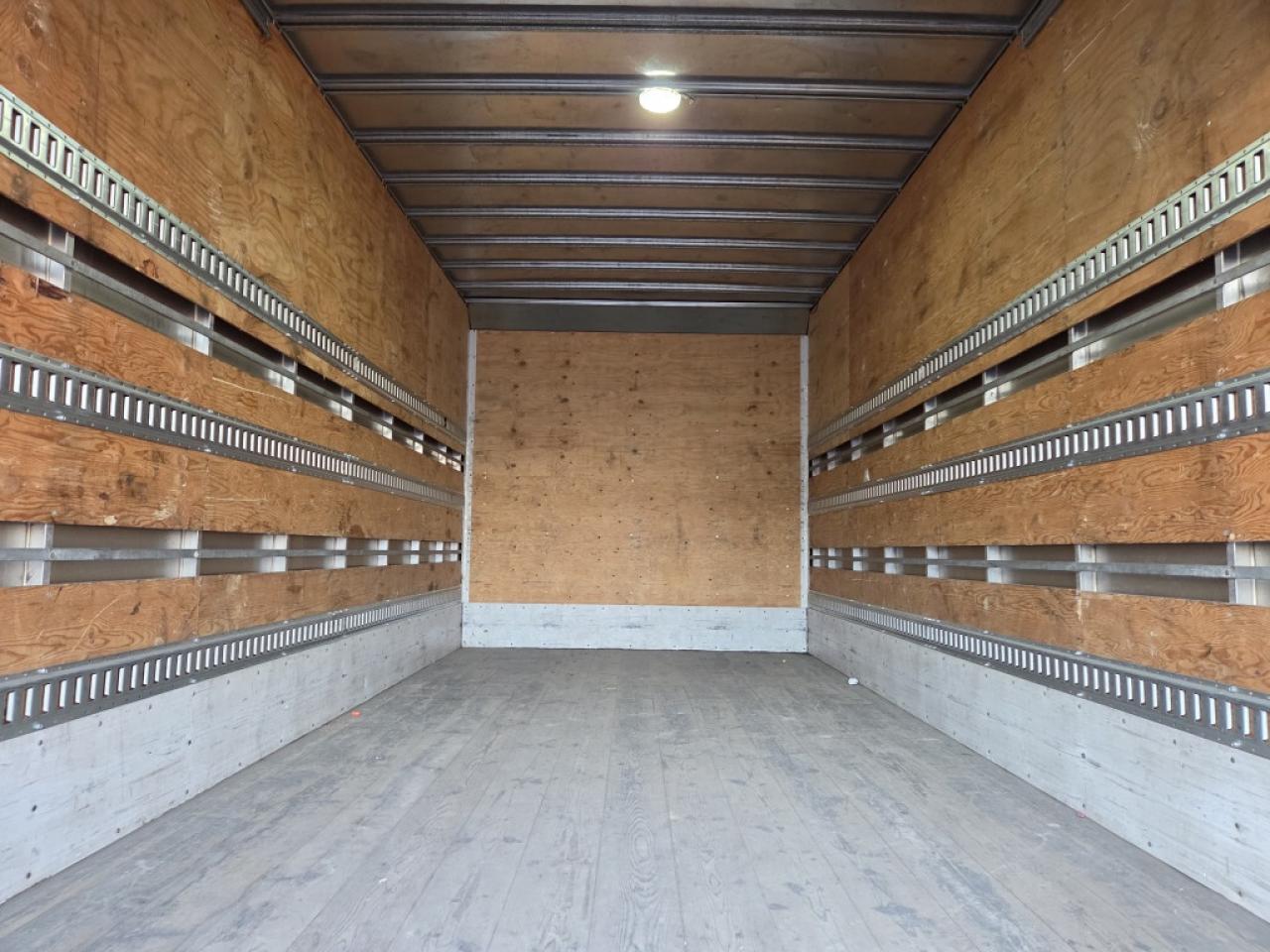 2018 Isuzu NPR NPR HD - 20Ft - Ramp - V8 Gasoline Photo