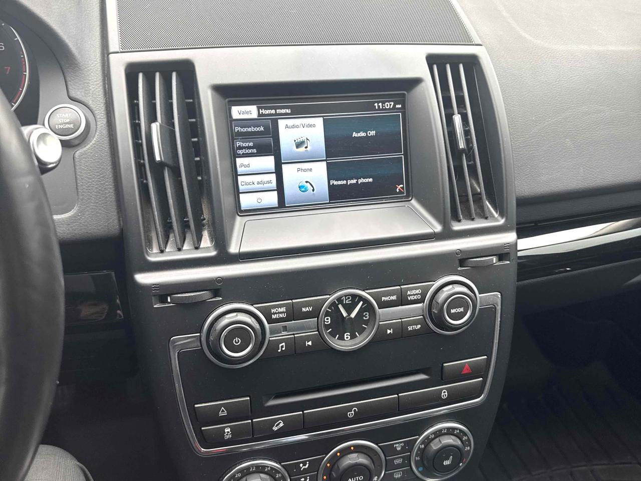 2014 Land Rover LR2 AWD Leather Dual Sunroof Photo