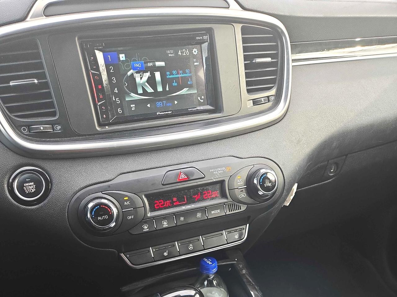 2016 Kia Sorento EX V6 AWD 7 Passengers Leather Photo