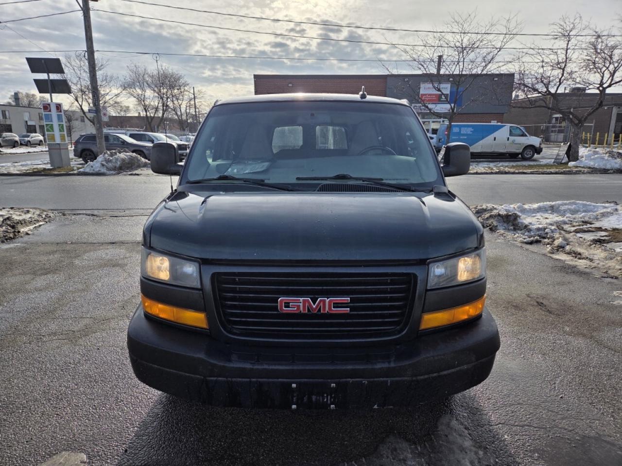 2018 GMC Savana Passenger Savana 3500 LS - 8 Passenger - V8 Gas Photo