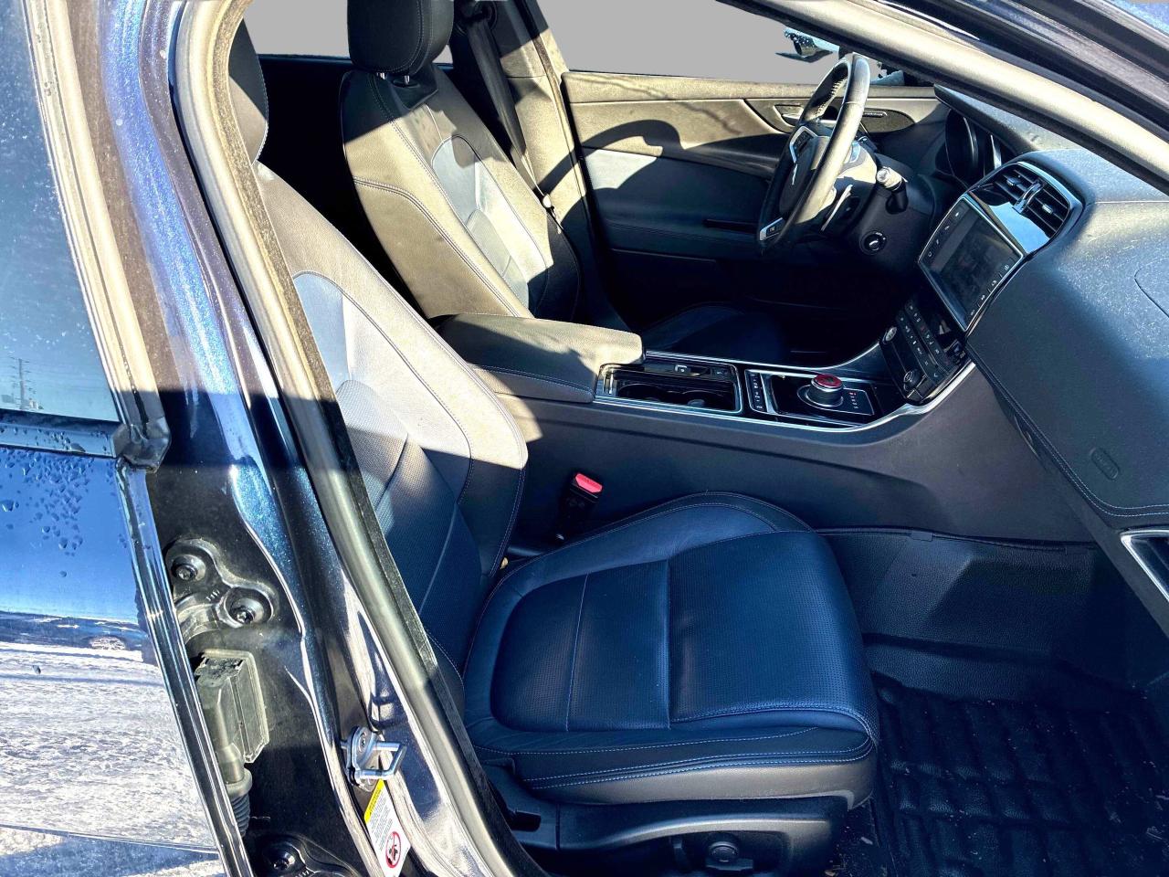 2018 Jaguar XE 20d R-Sport AWD Diesel Photo3