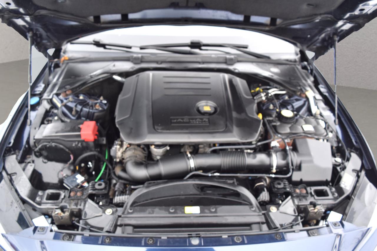 2018 Jaguar XE 20d R-Sport AWD Diesel Photo