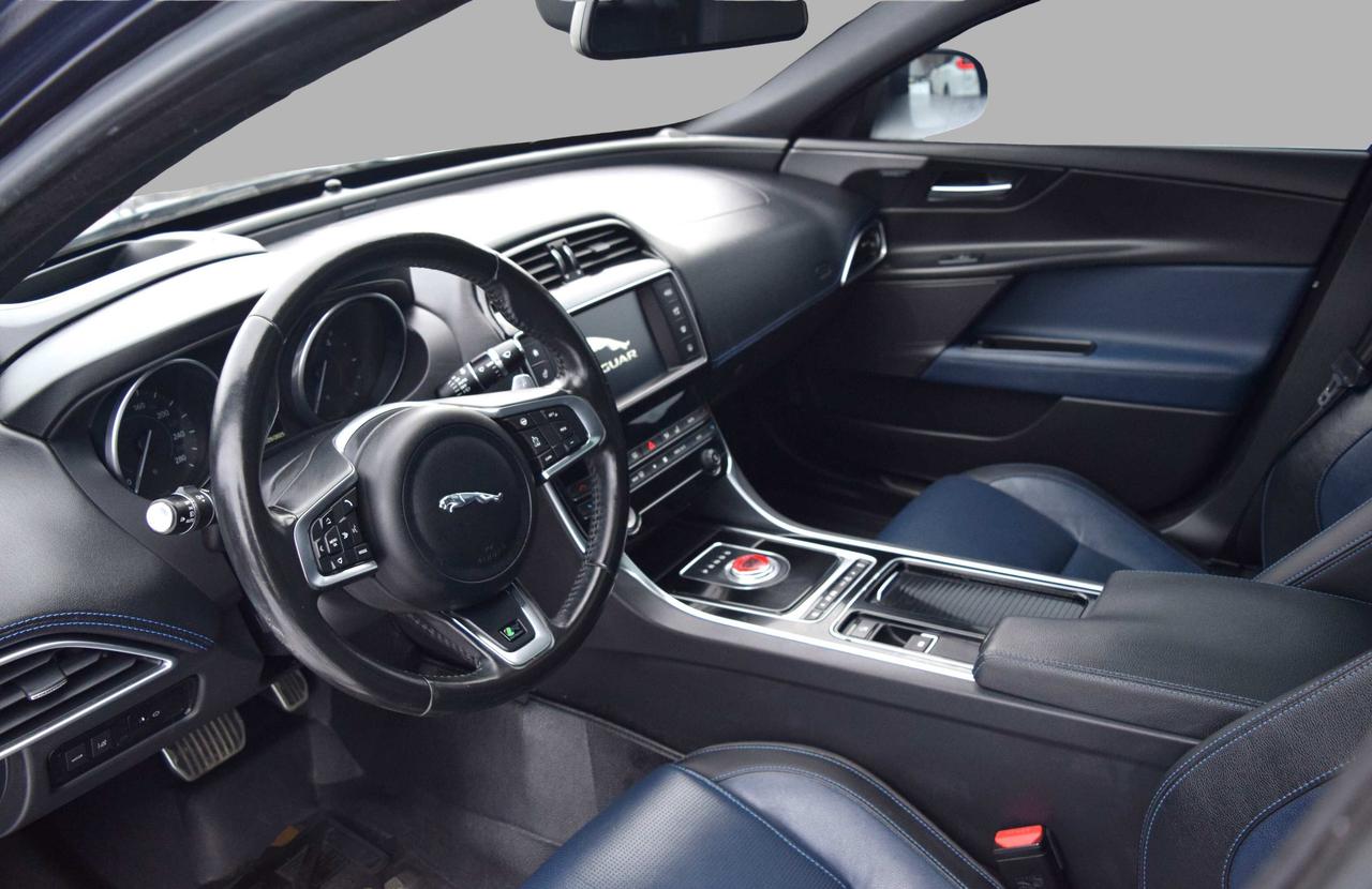 2018 Jaguar XE 20d R-Sport AWD Diesel Photo