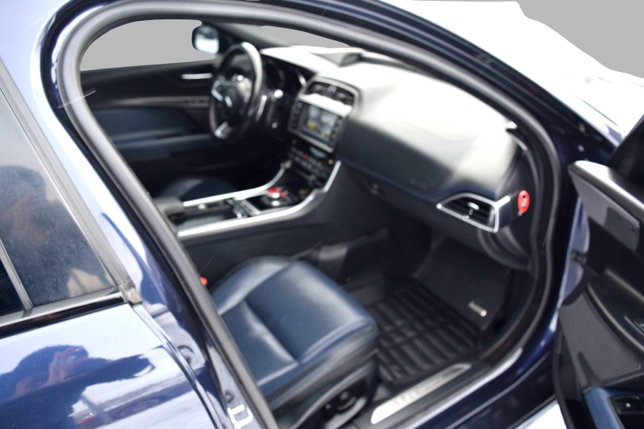 2018 Jaguar XE 20d R-Sport AWD Diesel Photo