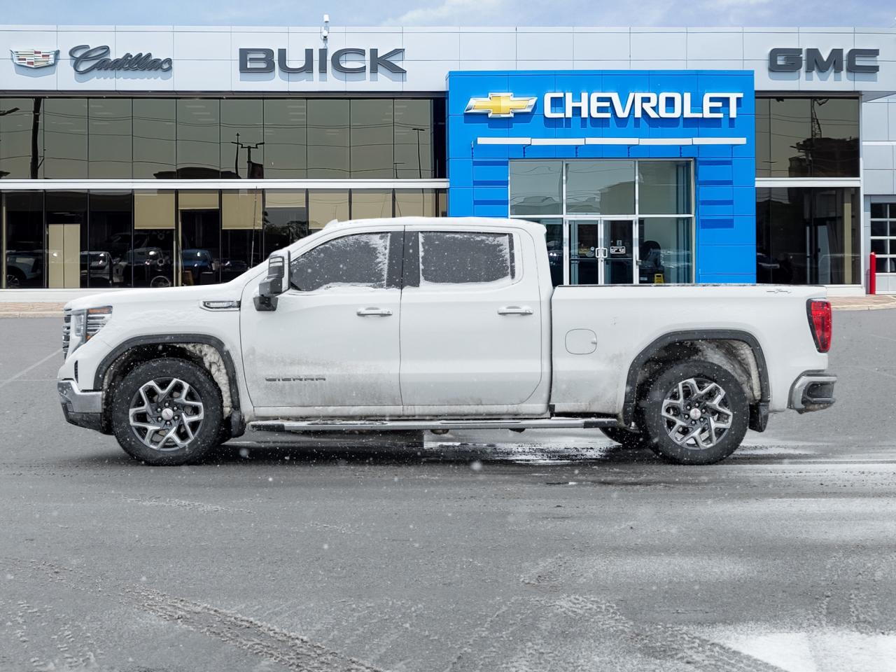 2025 GMC Sierra 1500 4WD Crew Cab 157  SLT Photo2