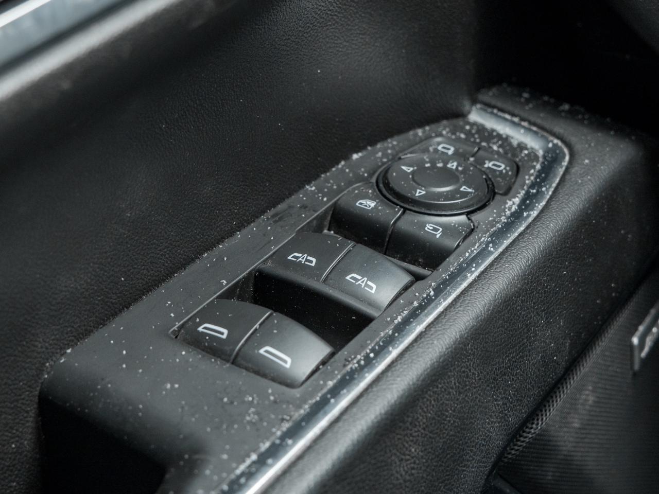 2025 GMC Sierra 1500 4WD Crew Cab 157  SLT Photo