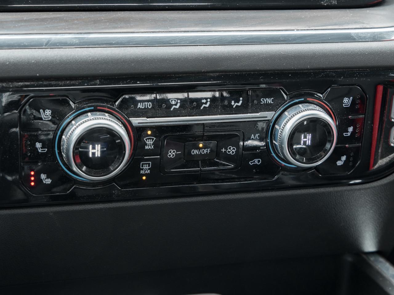 2025 GMC Sierra 1500 4WD Crew Cab 157  SLT Photo