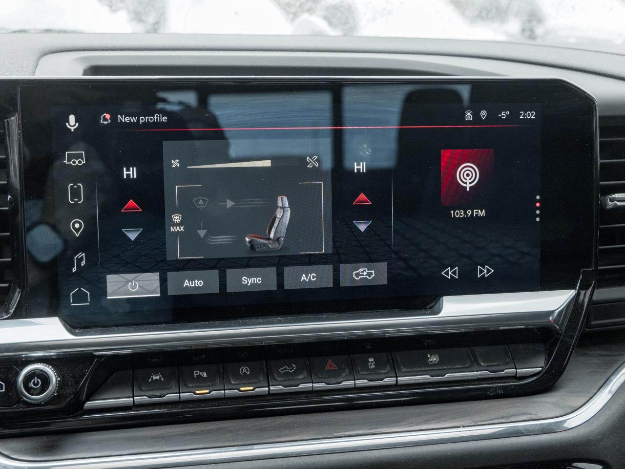 2025 GMC Sierra 1500 4WD Crew Cab 157  SLT Photo