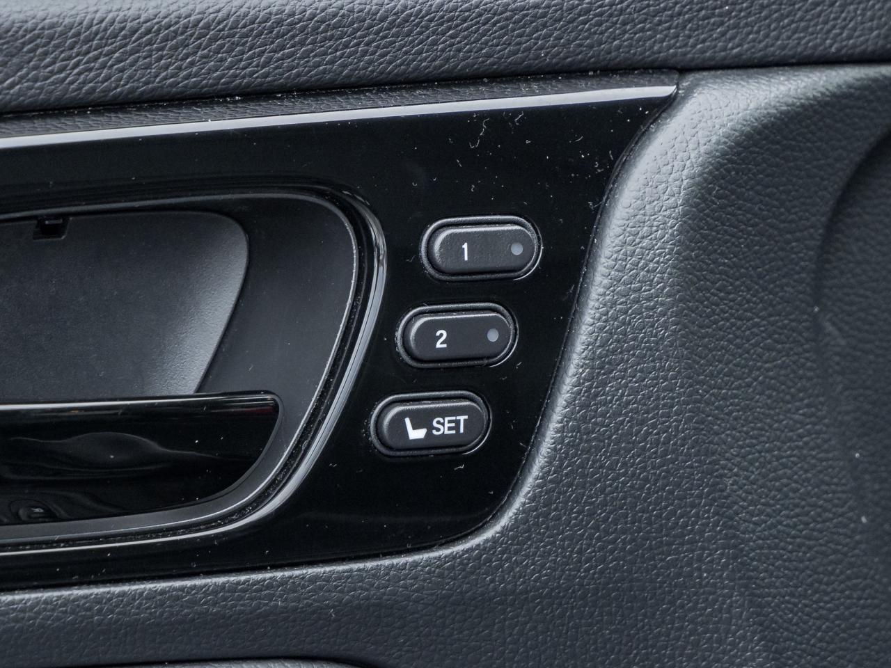 2022 Honda Odyssey Touring Auto Photo