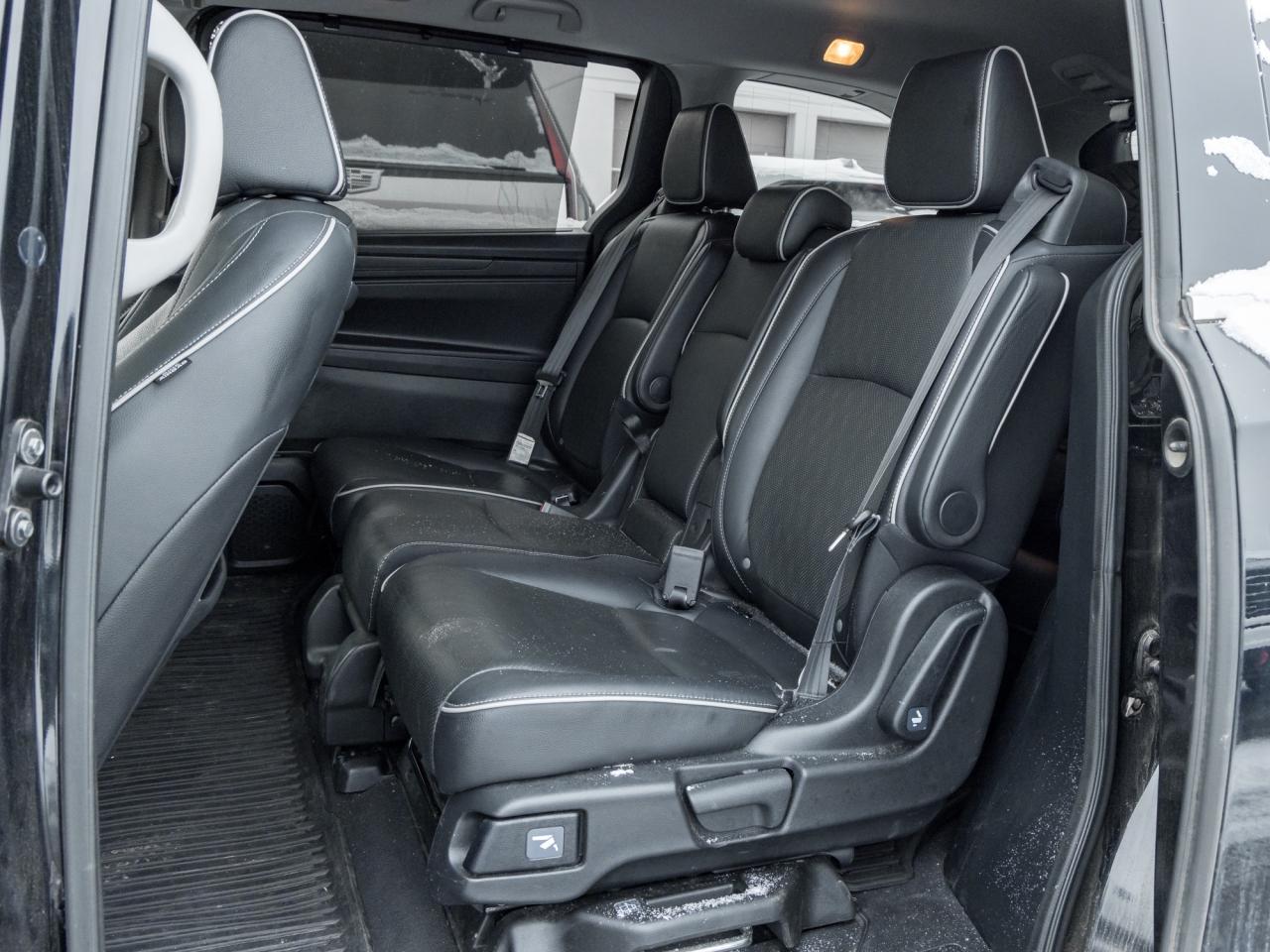 2022 Honda Odyssey Touring Auto Photo