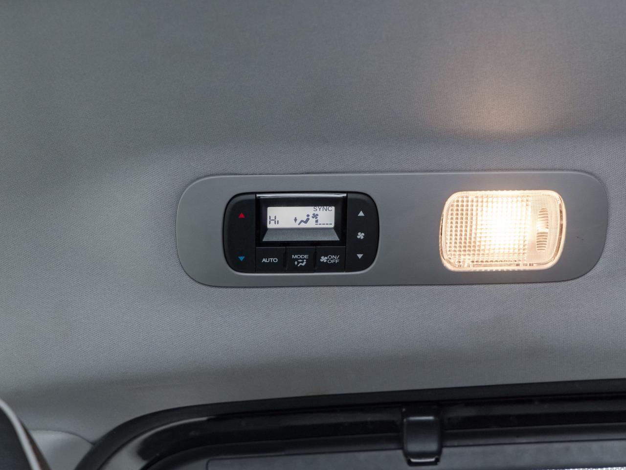 2022 Honda Odyssey Touring Auto Photo