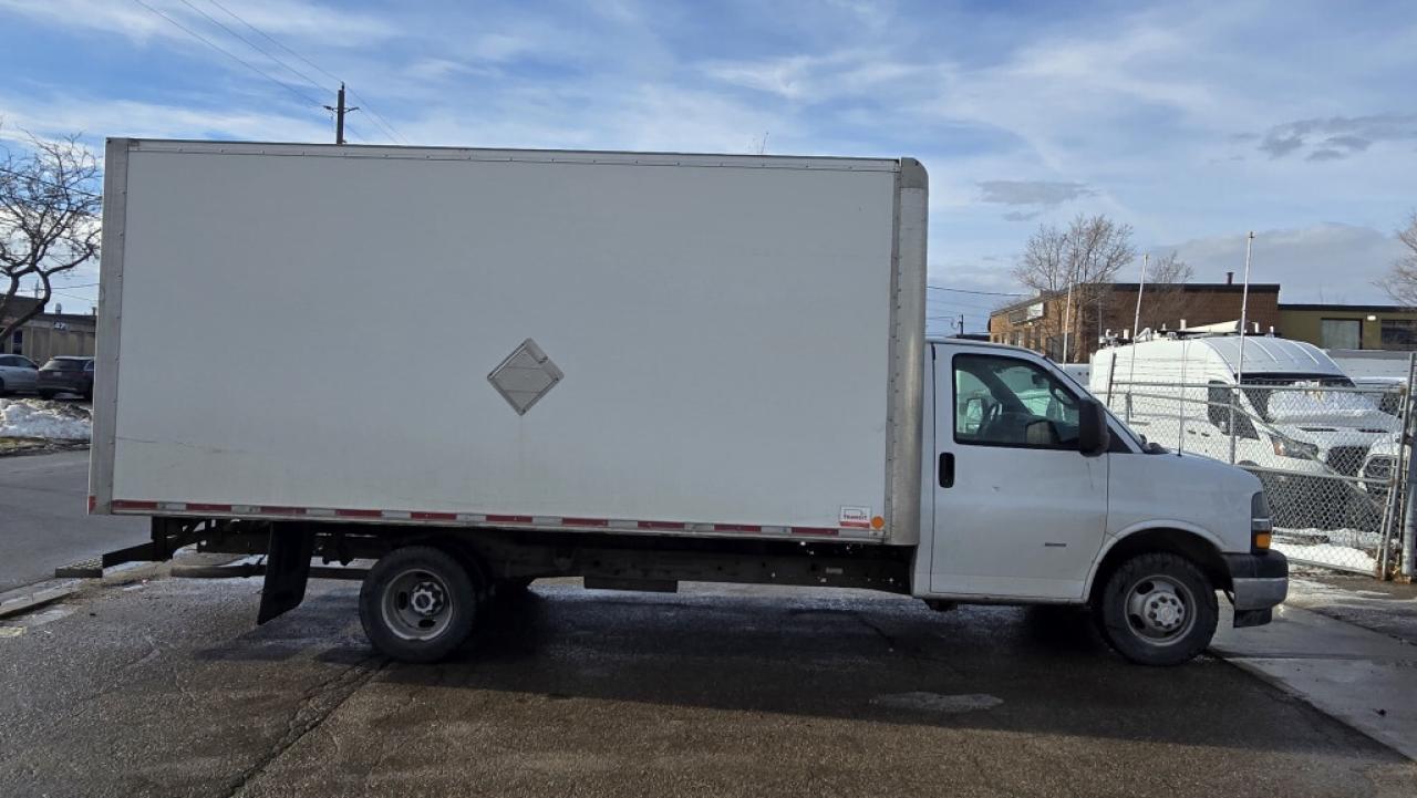 2019 Chevrolet Express G3500 - 16Ft x 84 Tall Box - Ramp - V8 Gasoline Photo