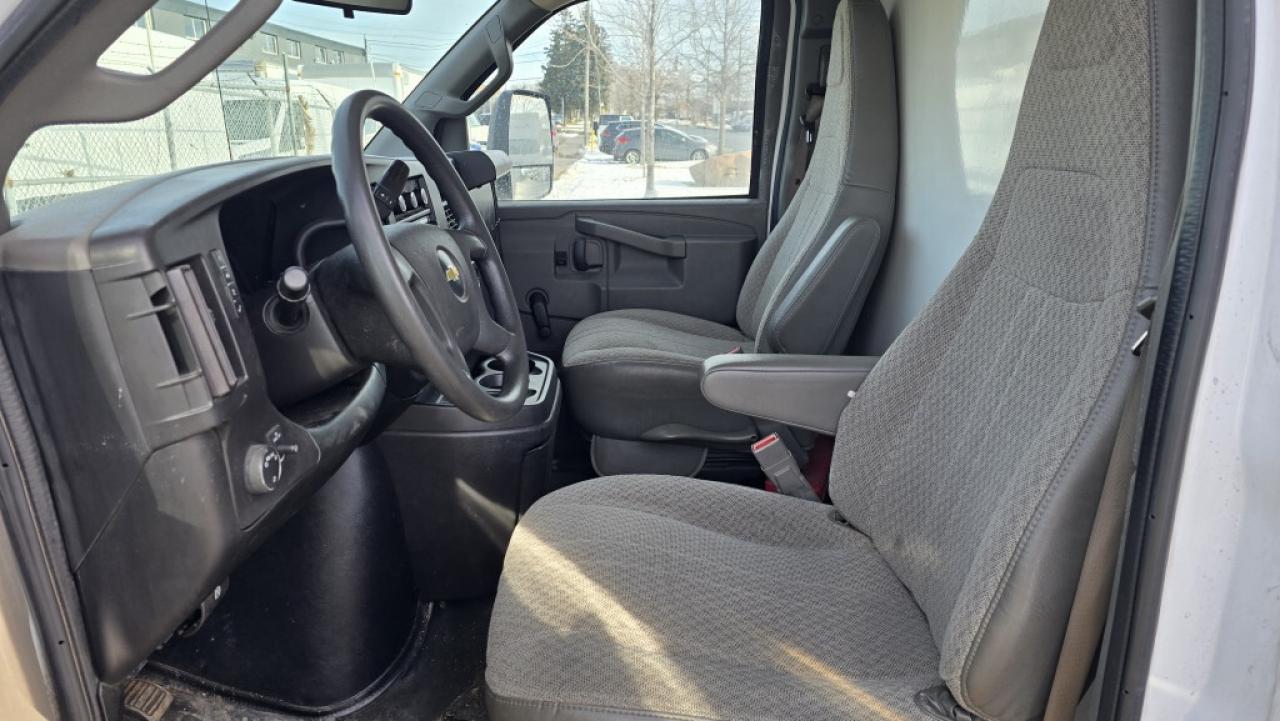 2019 Chevrolet Express G3500 - 16Ft x 84 Tall Box - Ramp - V8 Gasoline Photo