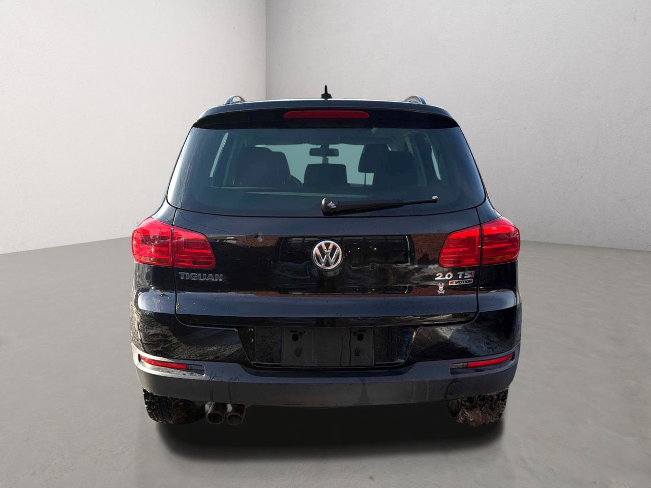 2017 Volkswagen Tiguan Wolfsburg Edition Leather Sunroof Photo4