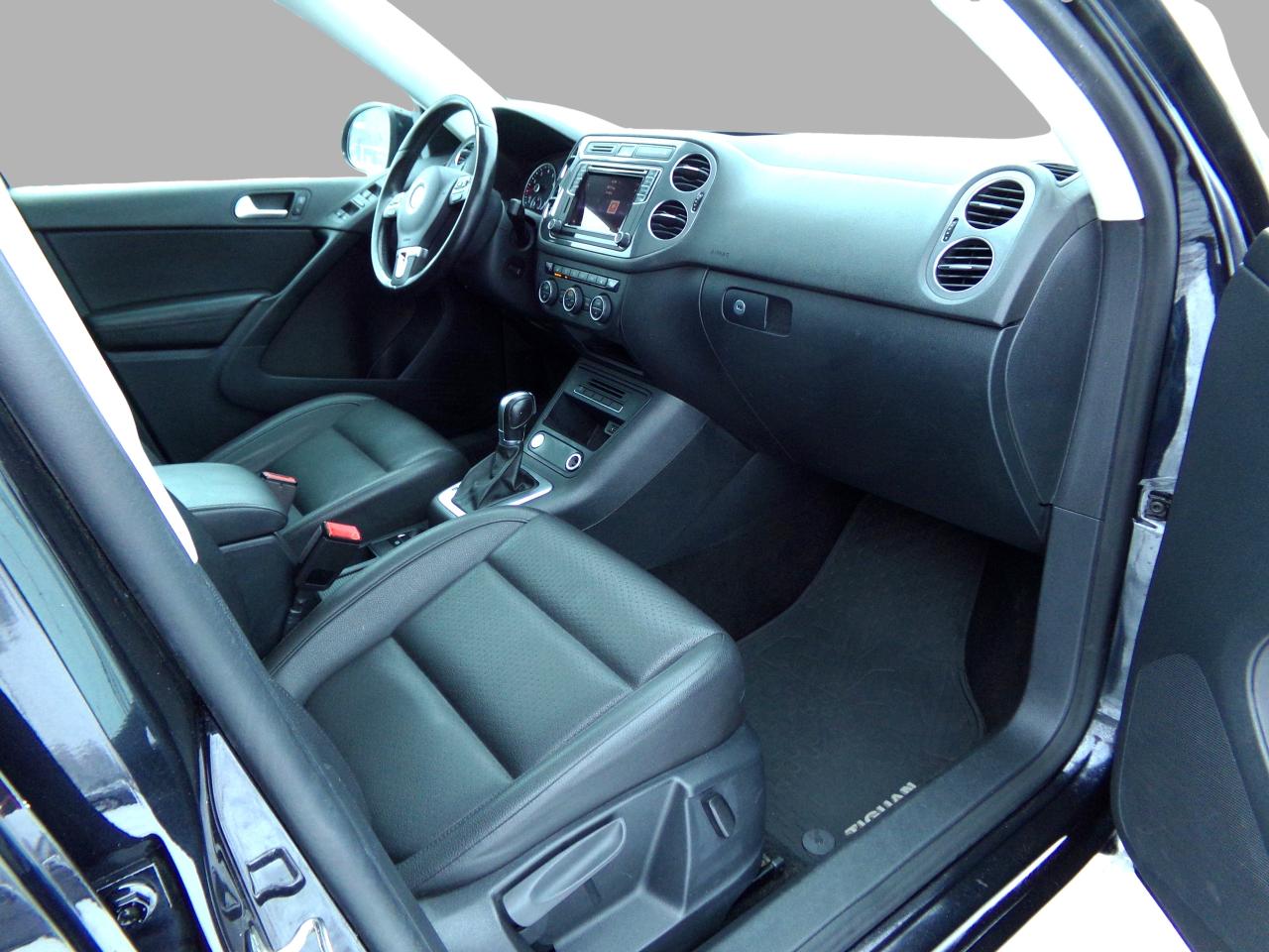 2017 Volkswagen Tiguan Wolfsburg Edition Leather Sunroof Photo