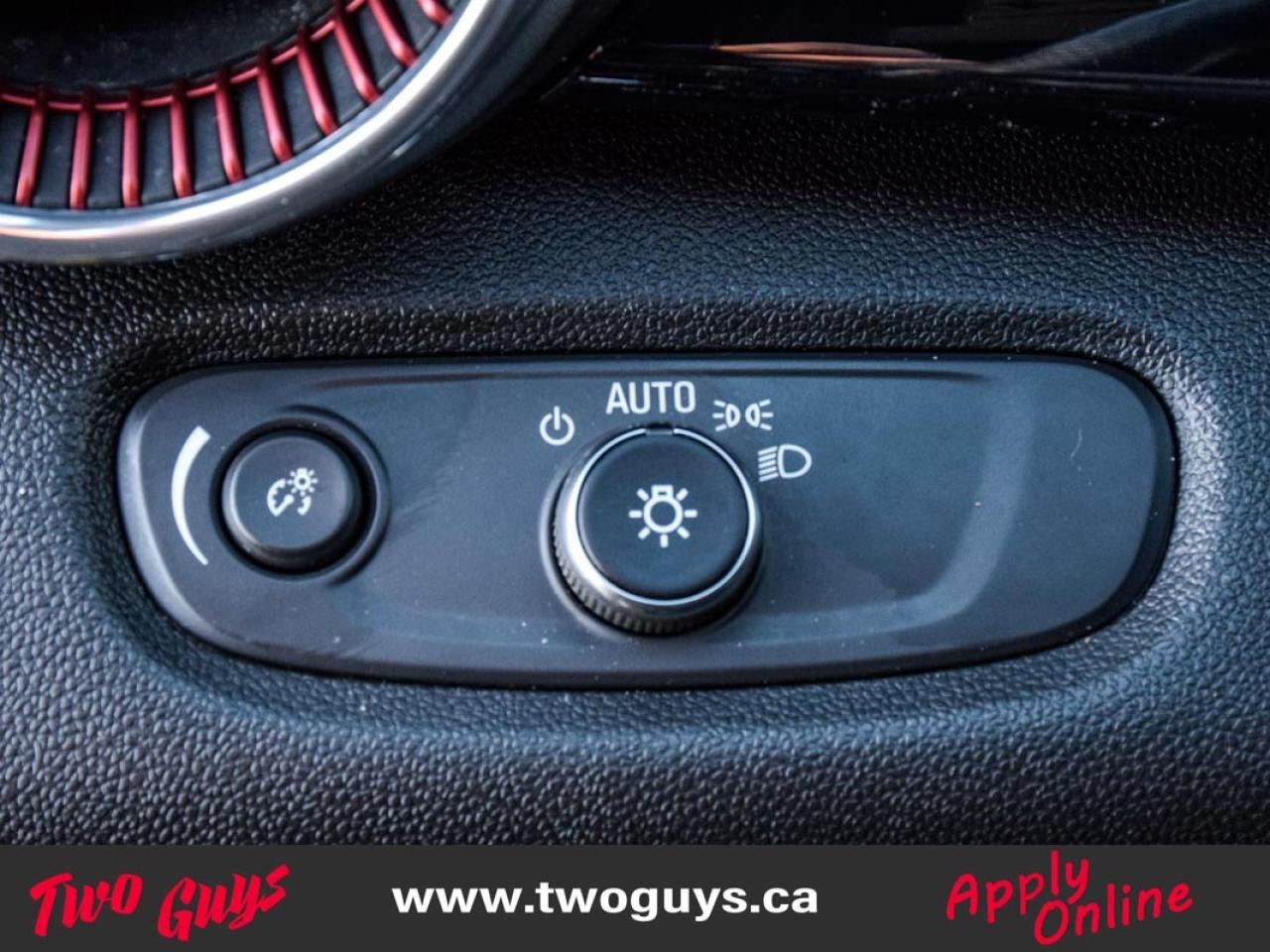 2024 Chevrolet Trax 2RS   Sunroof   Htd Leather   Lease Return Photo