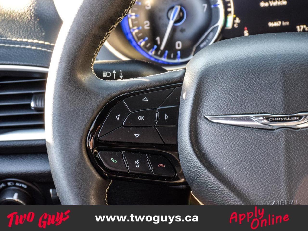 2022 Chrysler Pacifica Touring L   S Pkg   PANOROOF   Leather Photo