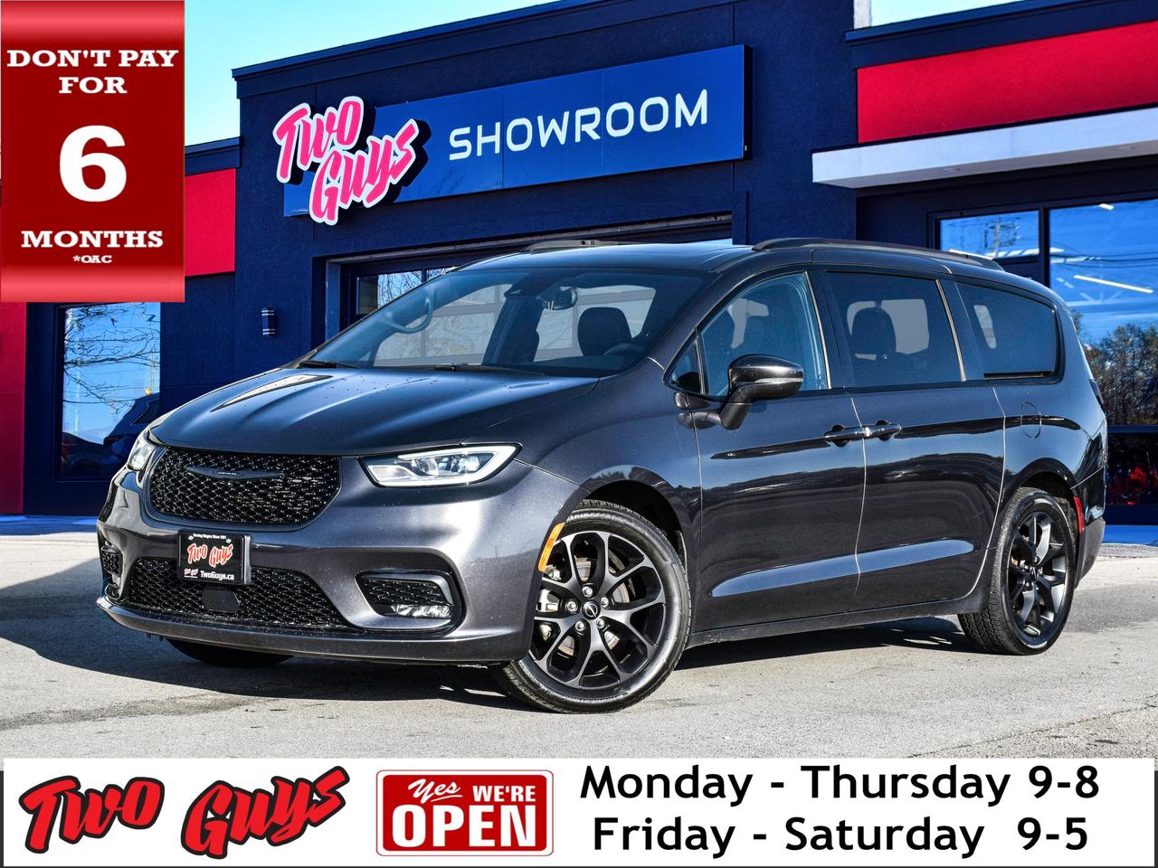 2022 Chrysler Pacifica Touring L   S Pkg   PANOROOF   Leather Photo0