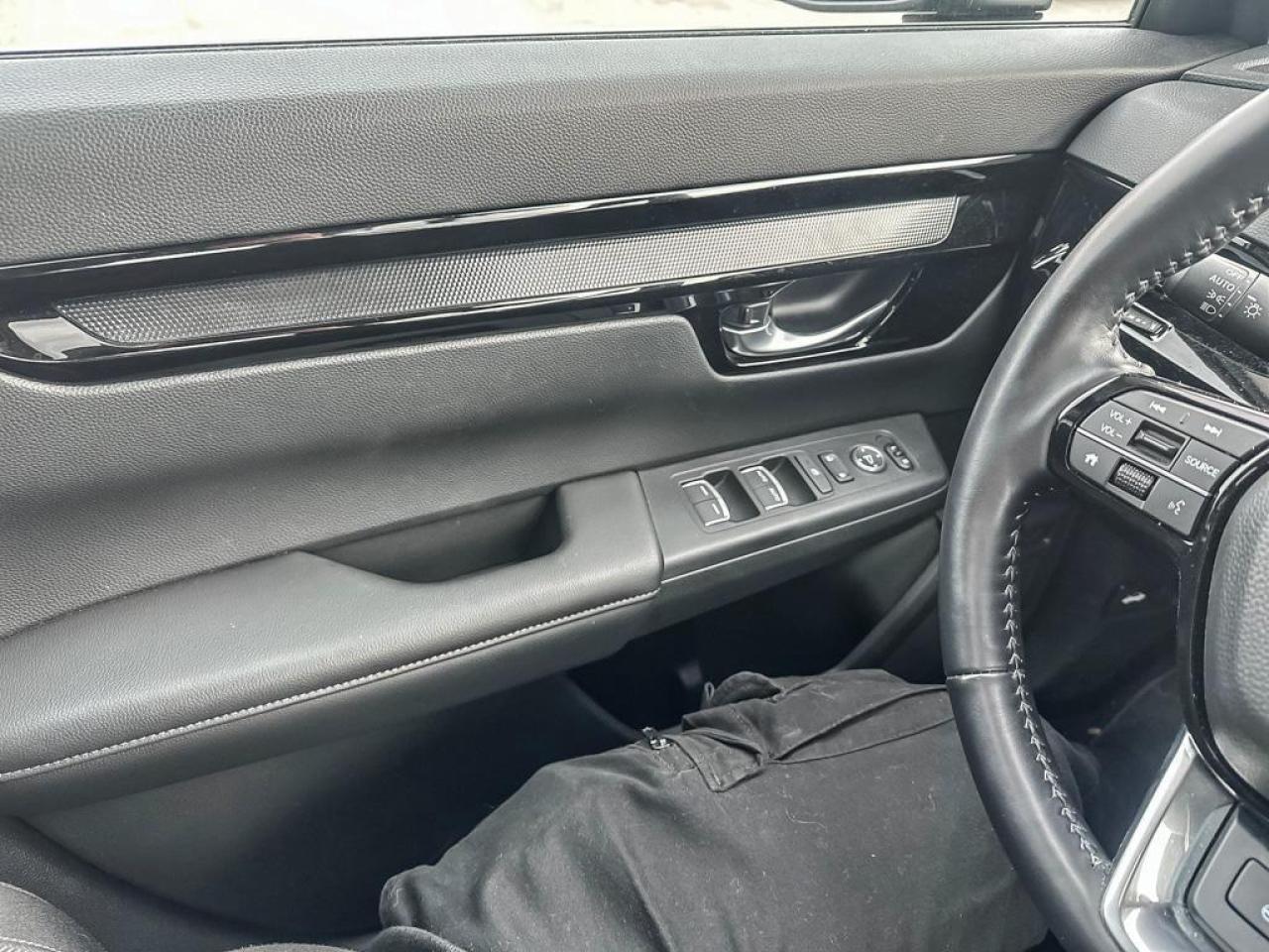 2025 Honda CR-V Sport Photo