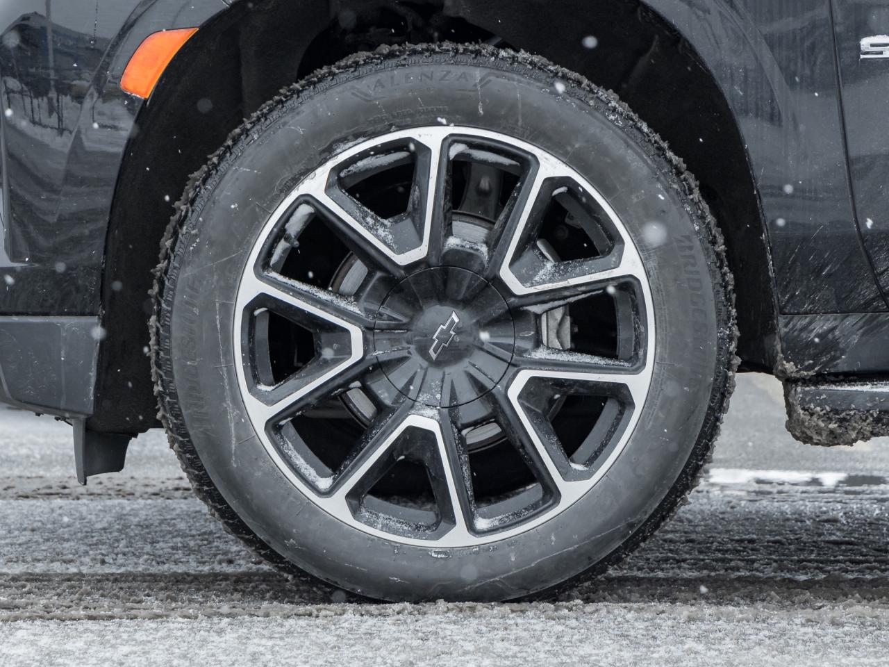 2023 Chevrolet Suburban 4WD 4dr LT Photo