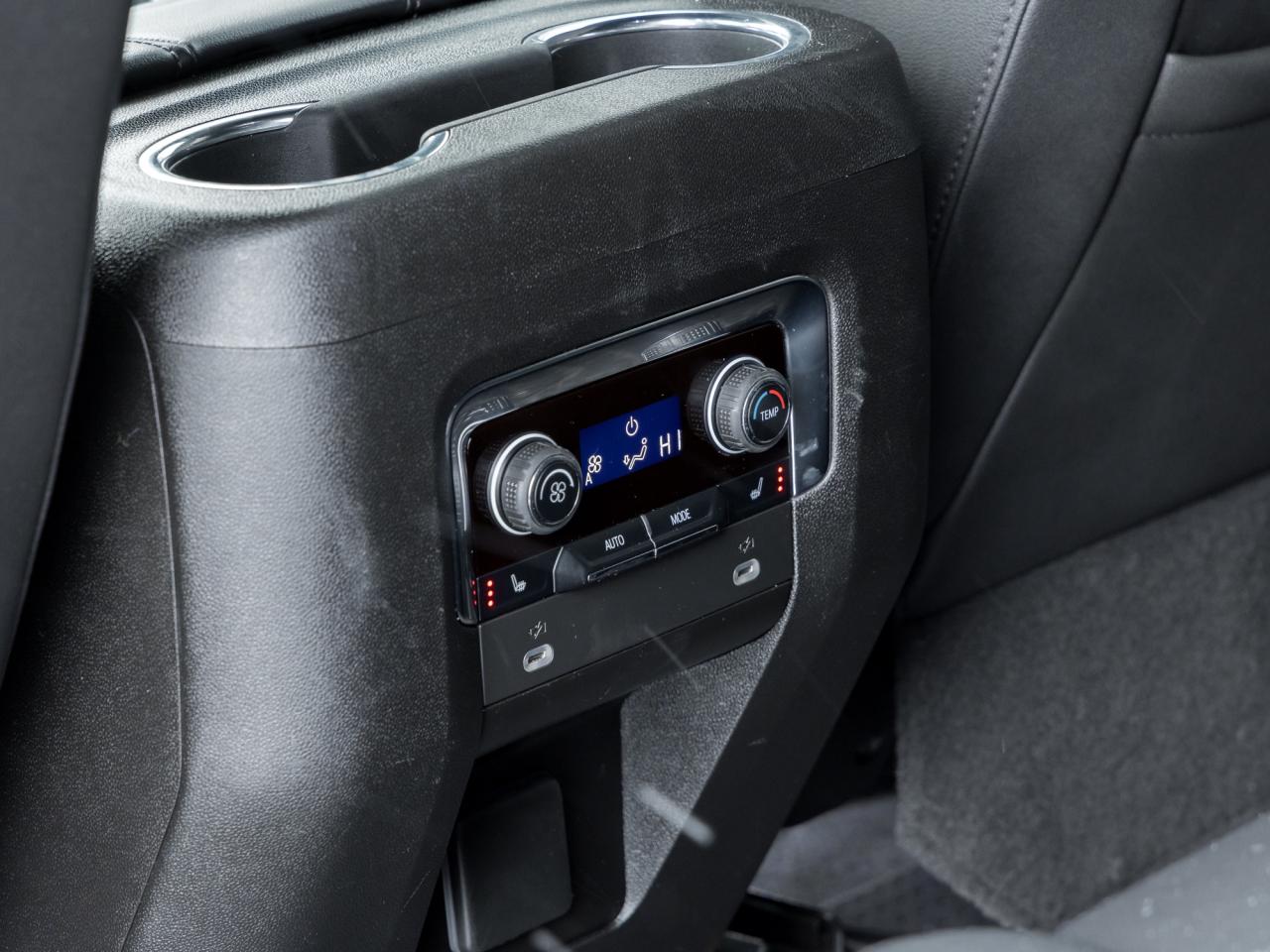 2023 Chevrolet Suburban 4WD 4dr LT Photo