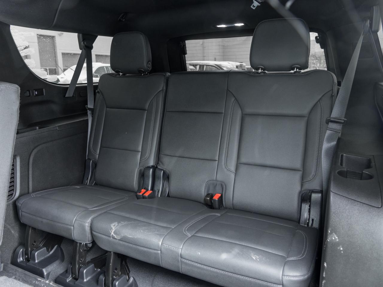 2023 Chevrolet Suburban 4WD 4dr LT Photo