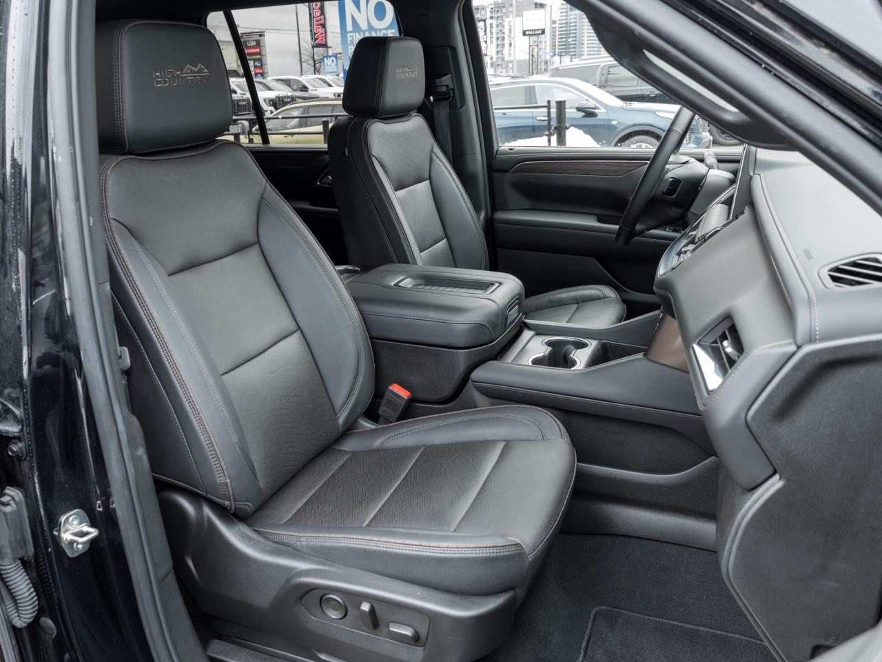 2024 Chevrolet Tahoe 4WD 4dr High Country Photo