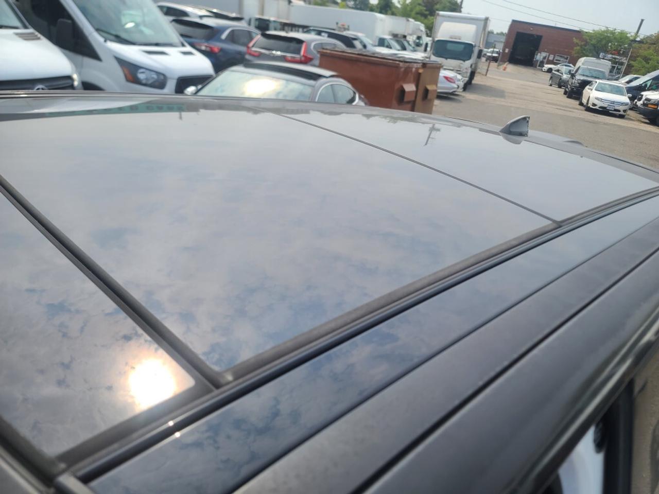 2017 Land Rover Range Rover Sport V8 Supercharged SVR Photo