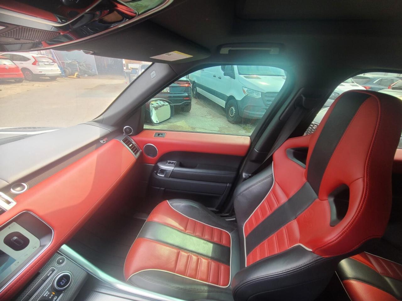 2017 Land Rover Range Rover Sport V8 Supercharged SVR Photo