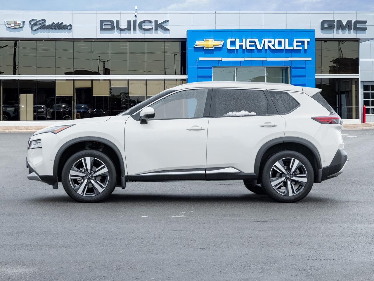 2023 Nissan Rogue AWD Platinum Photo2