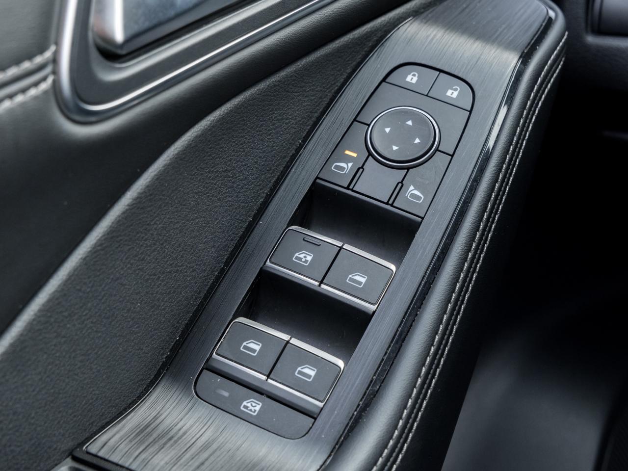 2023 Nissan Rogue AWD Platinum Photo