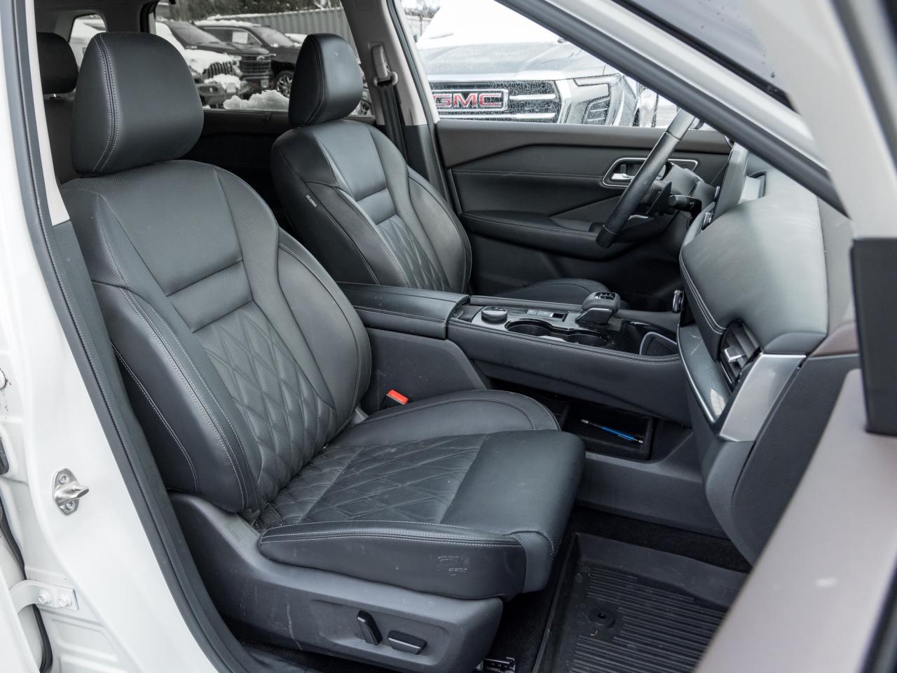 2023 Nissan Rogue AWD Platinum Photo