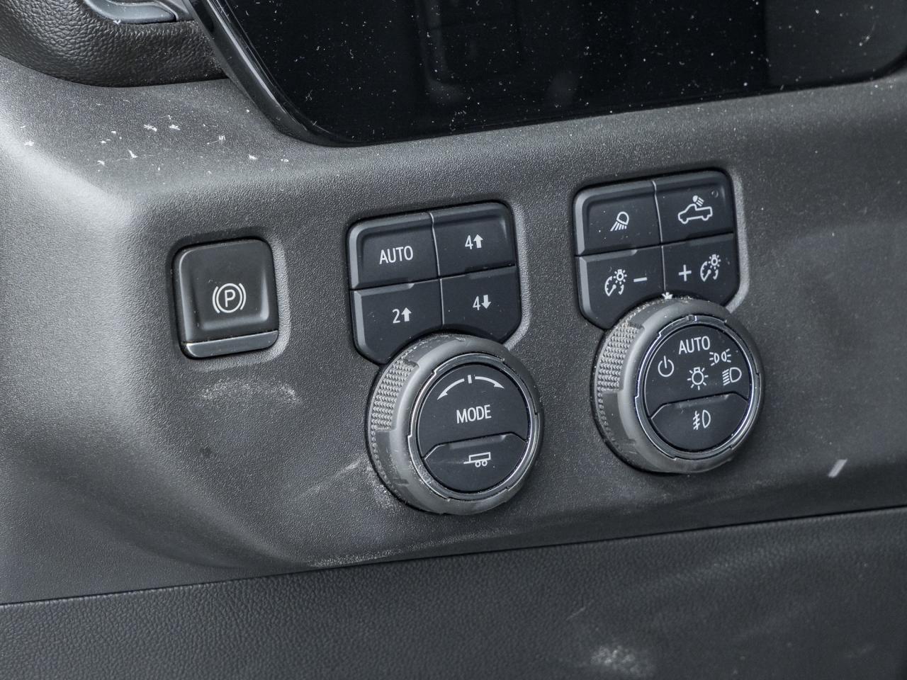 2024 Chevrolet Silverado 1500 4WD Crew Cab 147  LT Trail Boss Photo