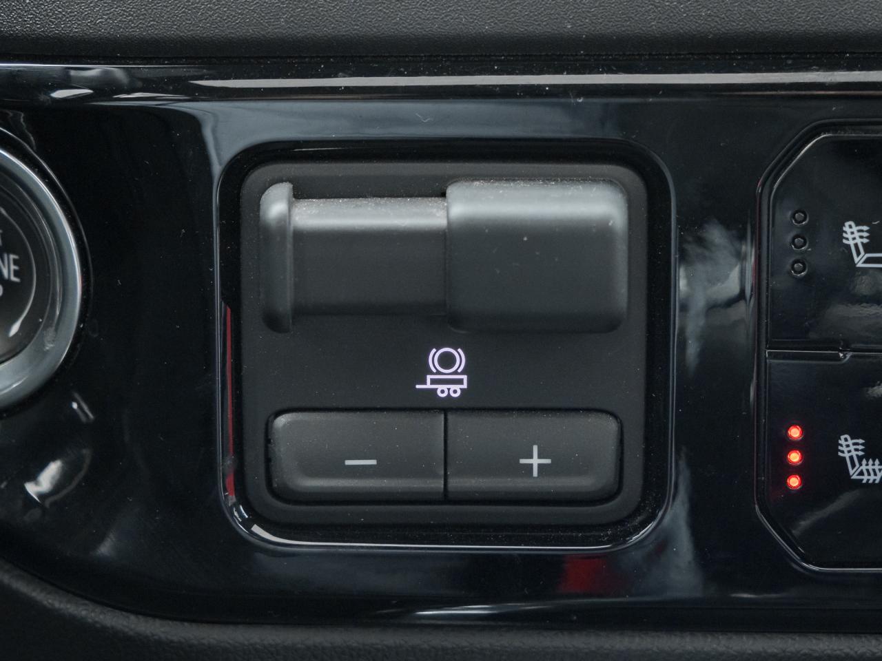 2024 Chevrolet Silverado 1500 4WD Crew Cab 147  LT Trail Boss Photo