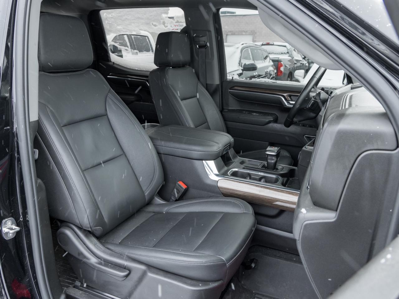 2024 Chevrolet Silverado 1500 4WD Crew Cab 147  LT Trail Boss Photo