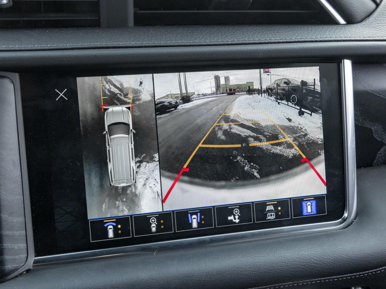 2022 GMC Yukon 4WD 4dr Denali Photo