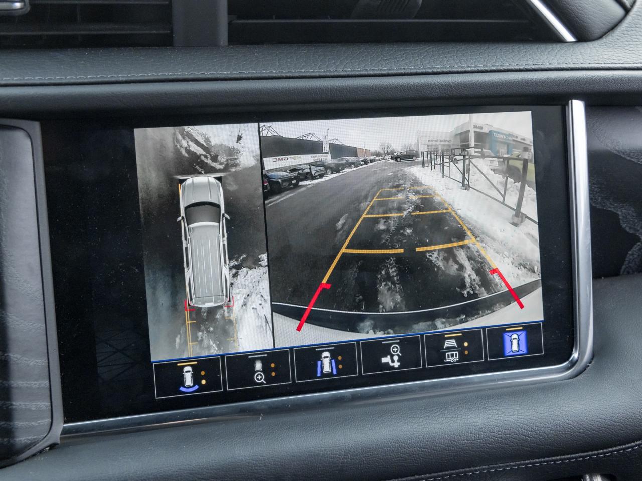 2022 GMC Yukon 4WD 4dr Denali Photo