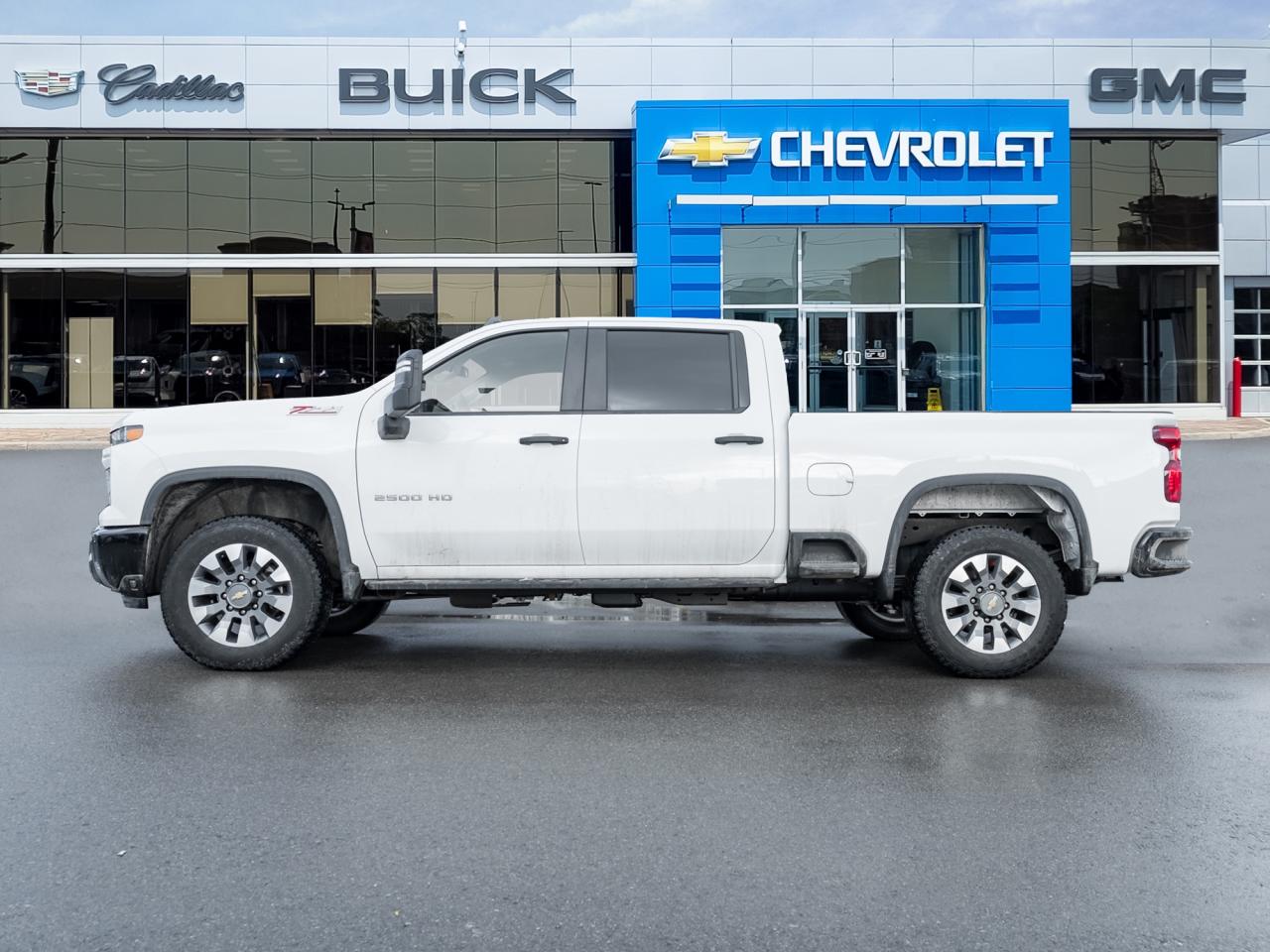 2024 Chevrolet SILVERADO 2500HD 4WD Crew Cab 159  Custom   Value Pkg   Z71 Off Rd. Photo2