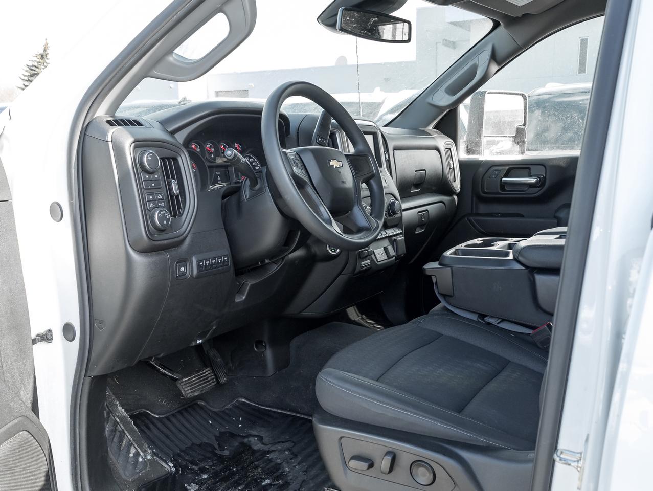 2024 Chevrolet SILVERADO 2500HD 4WD Crew Cab 159  Custom   Value Pkg   Z71 Off Rd. Photo