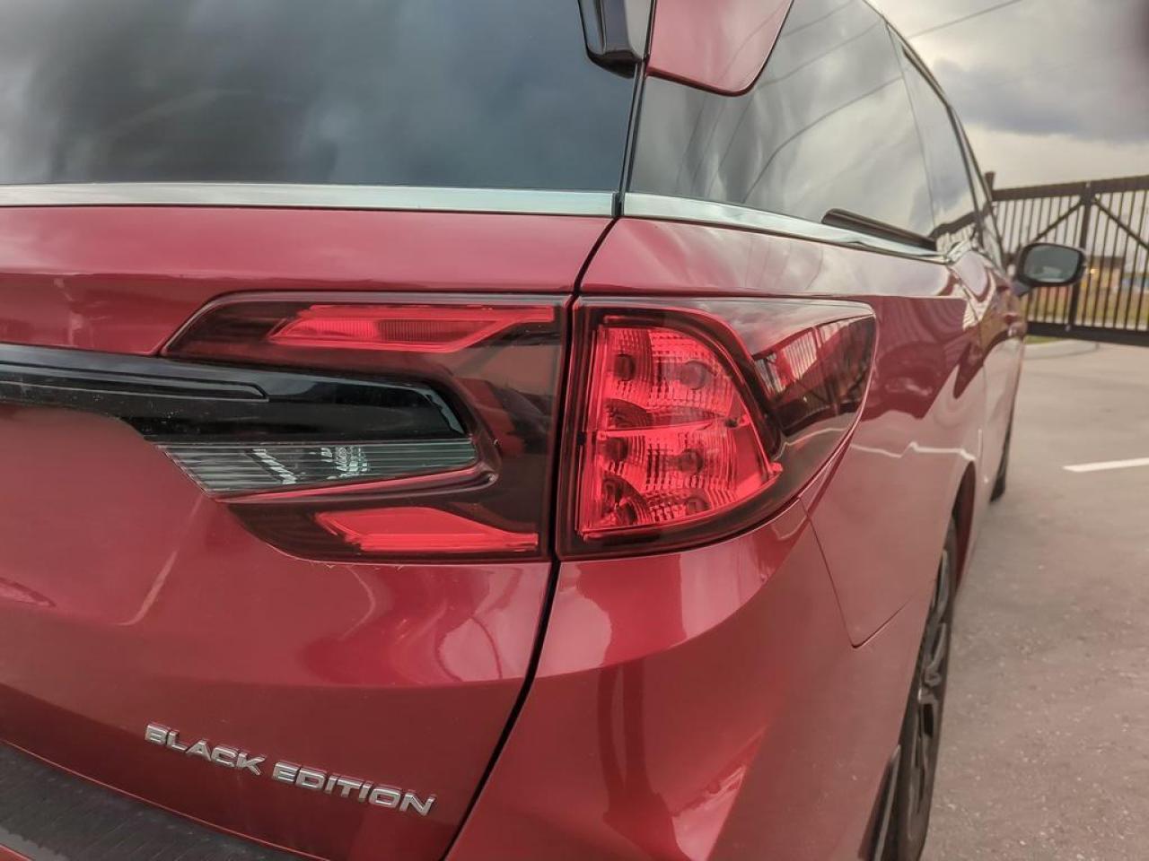 2025 Honda Odyssey Black Edition Photo