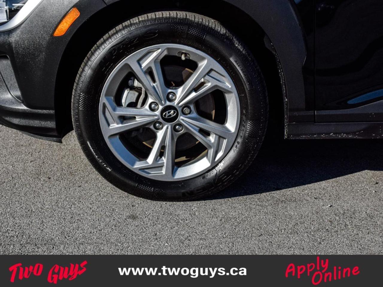 2023 Hyundai KONA 2.0L Preferred AWD   Sun Lthr Pkg Photo