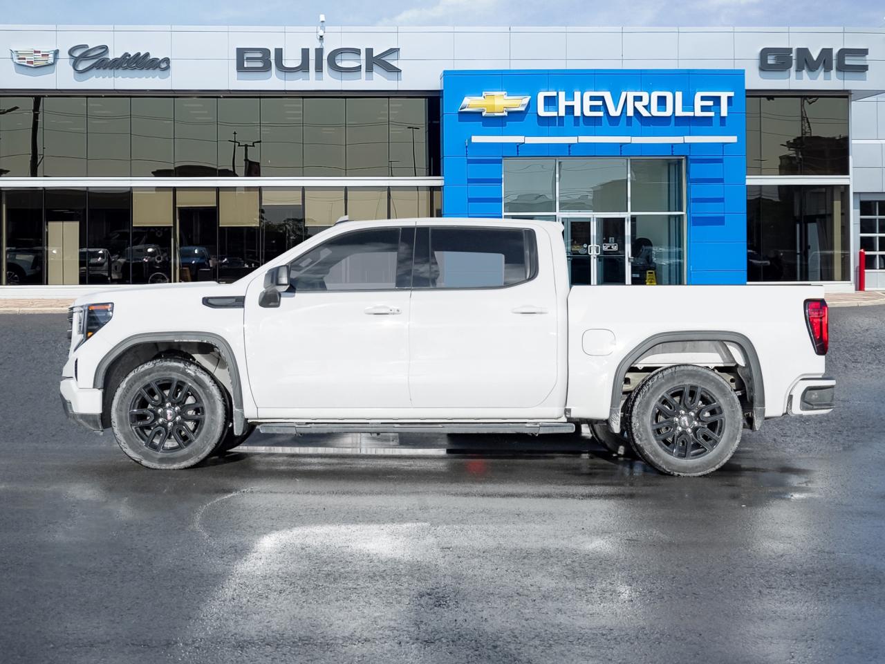 2023 GMC Sierra 1500 4WD Crew Cab 147  Elevation   Black Pkg! Photo