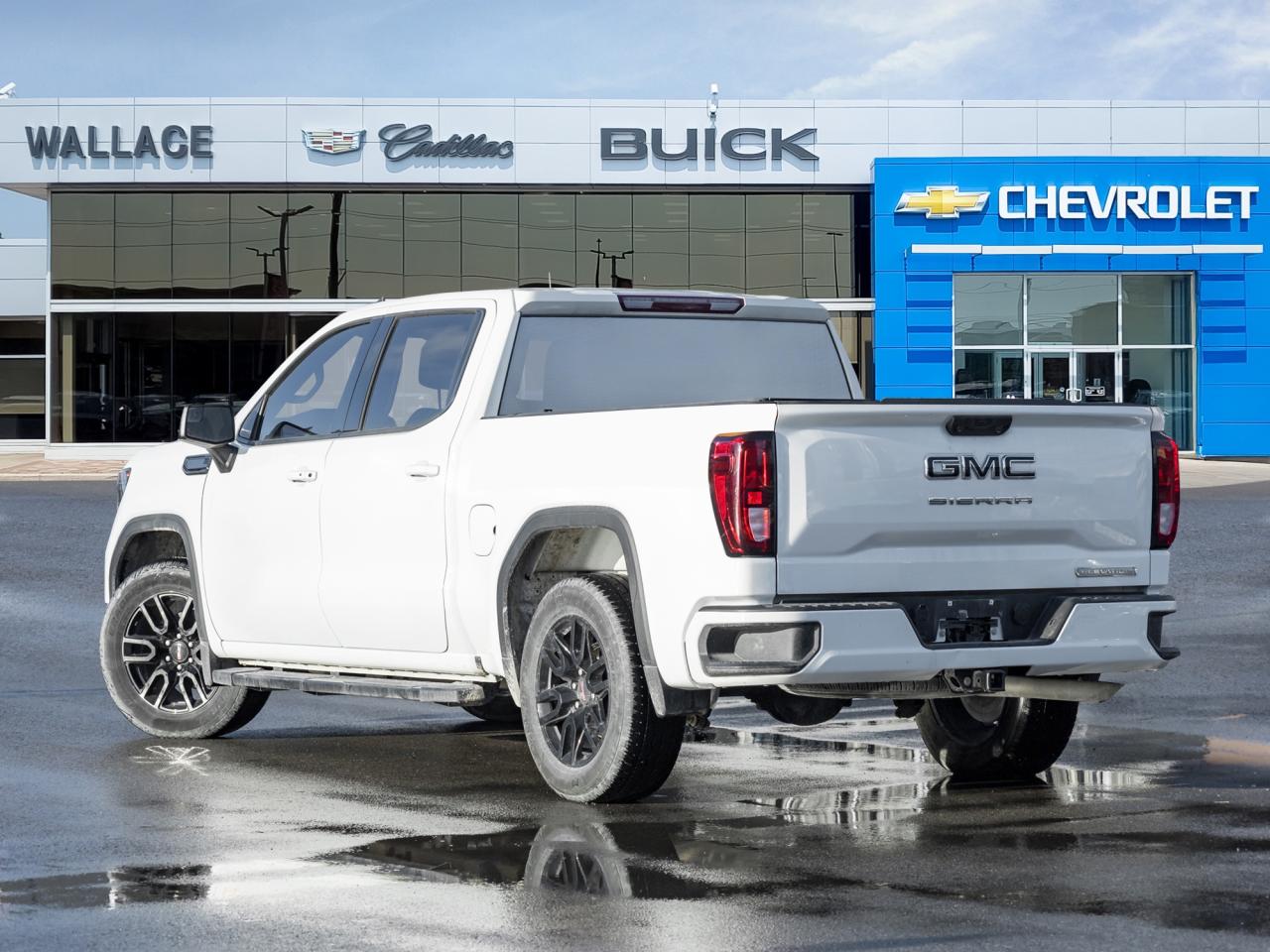 2023 GMC Sierra 1500 4WD Crew Cab 147  Elevation   Black Pkg! Photo4