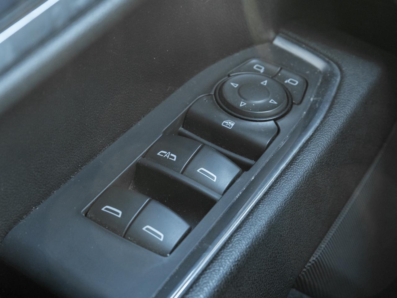 2023 GMC Sierra 1500 4WD Crew Cab 147  Elevation   Black Pkg! Photo