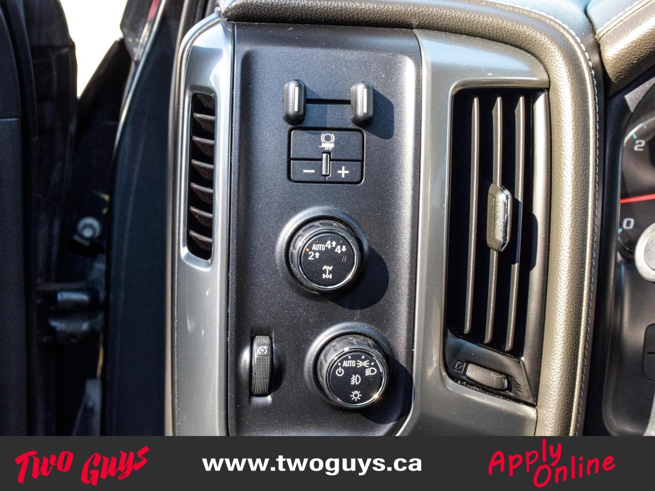 2018 Chevrolet Silverado 1500 1LTZ 5.3L 4WD Crew   Tow Pkg   New Tires Photo