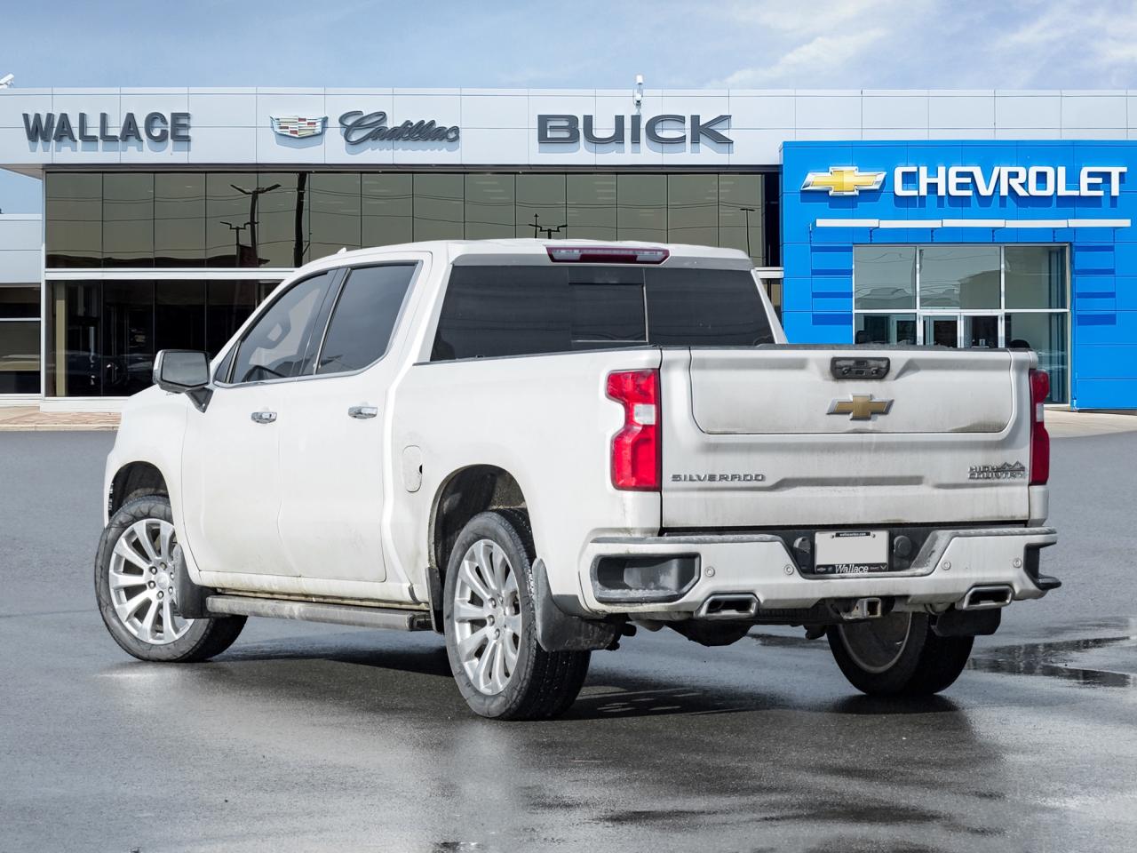 2022 Chevrolet Silverado 1500 LTD 4WD Crew Cab 147  High Country   Loaded! Diesel! Photo4