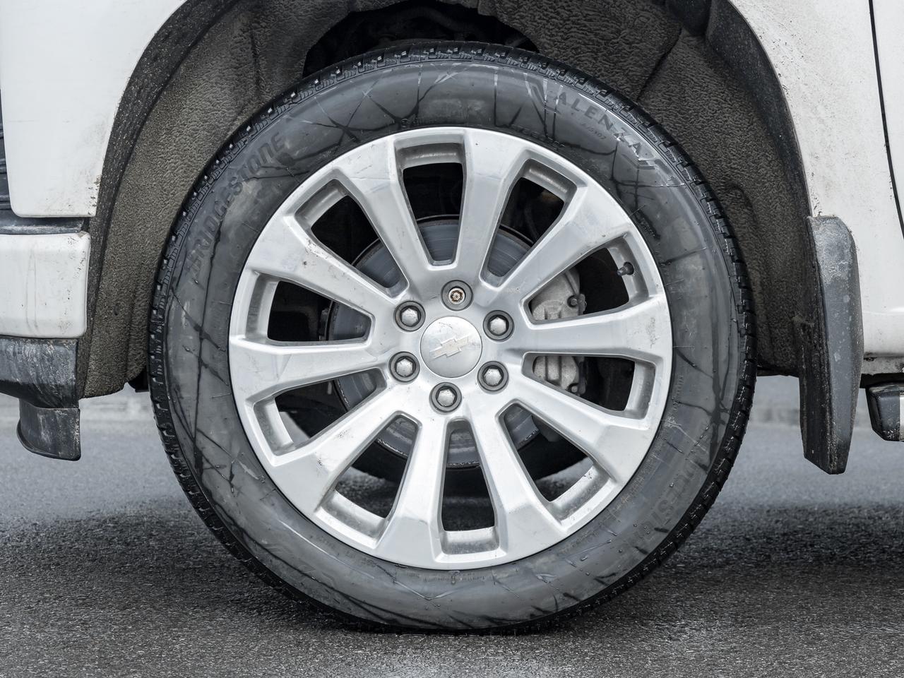 2022 Chevrolet Silverado 1500 LTD 4WD Crew Cab 147  High Country   Loaded! Diesel! Photo3