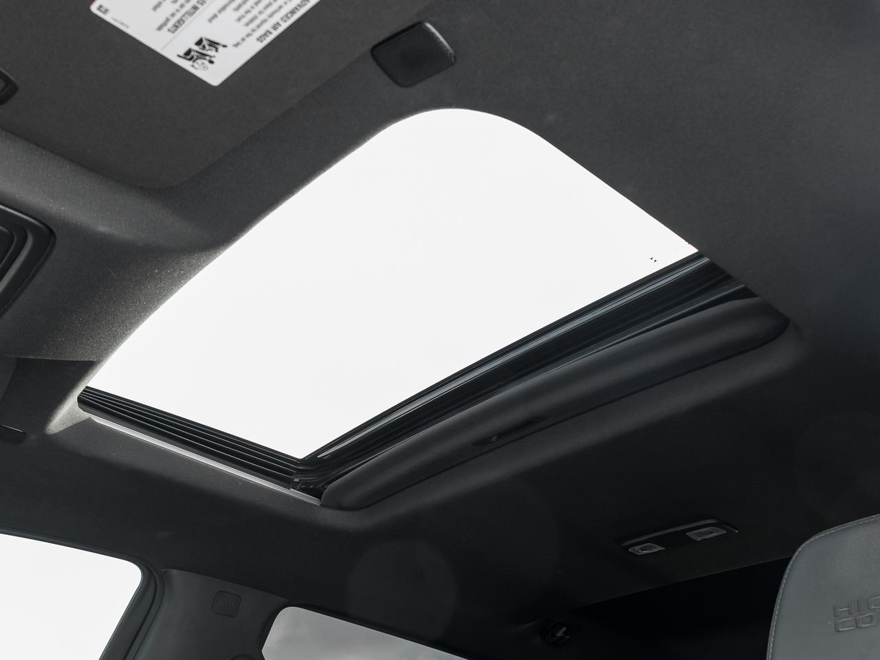 2022 Chevrolet Silverado 1500 LTD 4WD Crew Cab 147  High Country   Loaded! Diesel! Photo