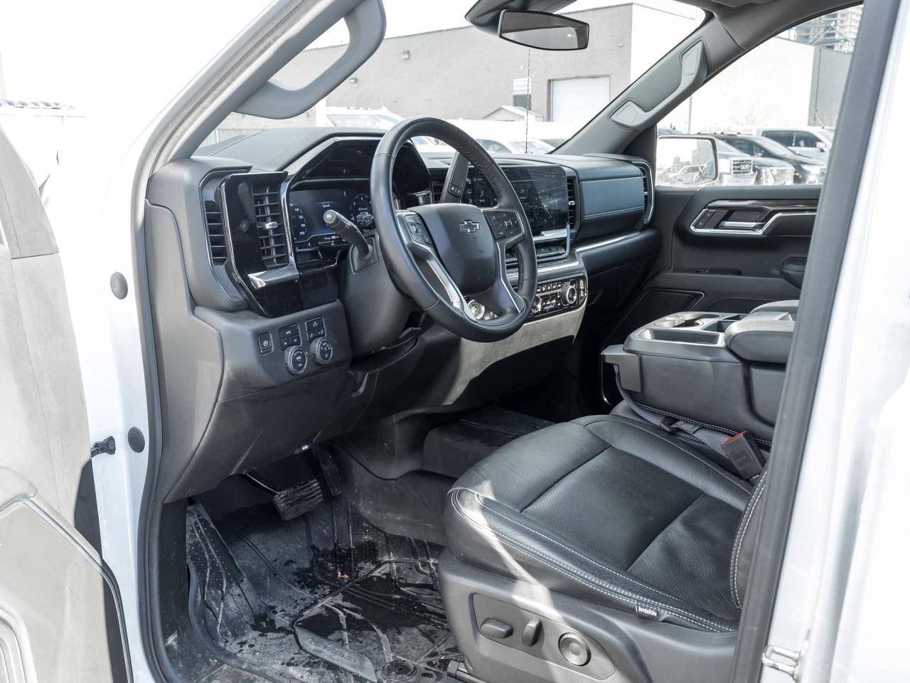 2023 Chevrolet Silverado 1500 4WD Crew Cab 147  RST   True North! Photo